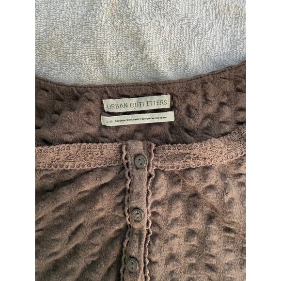 Urban Outfitters Crop Tee Brown Gauze Textured Button Front Top Large - Picture 3 of 4